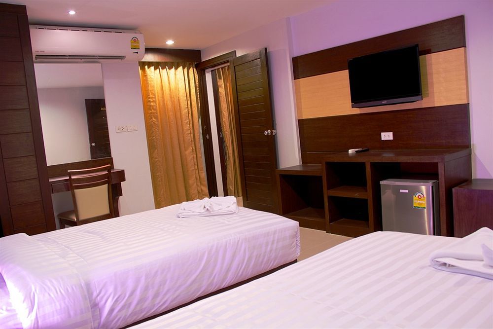 Hotel OYO 373 Mc Ginger House Patong Exterior foto